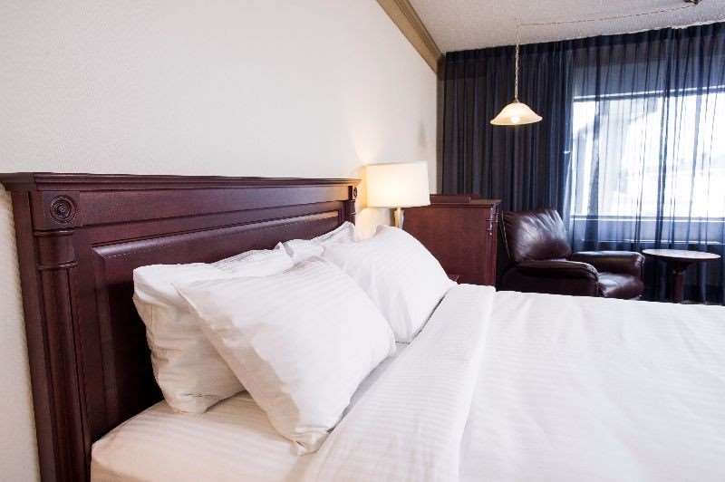 Le Deville Par G5 Rouyn Room photo